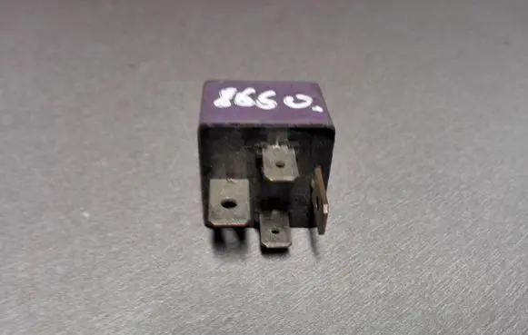 Renault Laguna I Other relay 12V50A03525 03525