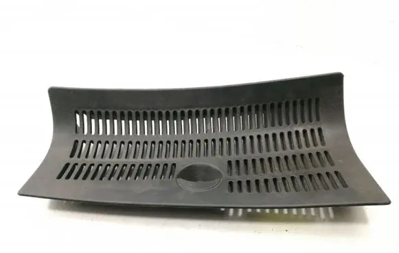 Audi TT TTS Mk2 Other trunk/boot trim element 8Z0863989