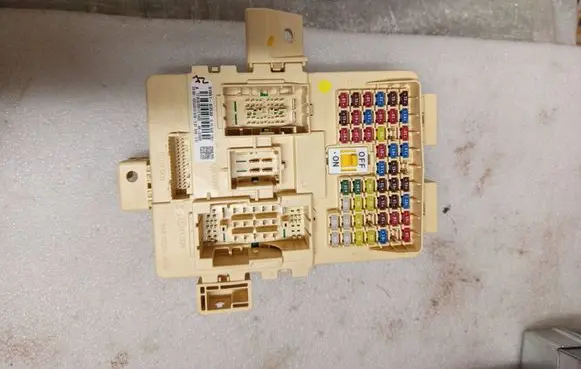 Hyundai Tucson TL Fuse module 91951D3530 91951DA530 HD3J0612H