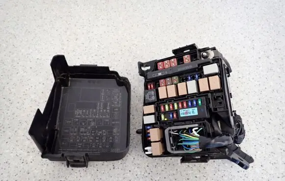Hyundai i40 Fuse box set