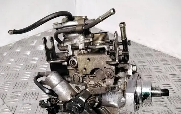 Opel Astra F Fuel injection high pressure pump 9460620017 7845763 8971212280
