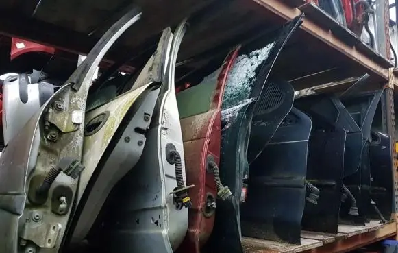 Ford Scorpio Rear door