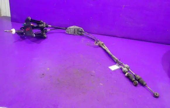 Toyota Auris 150 Gear shifter/selector 112102102