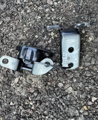 Toyota C-HR II Rear door upper hinge ES03