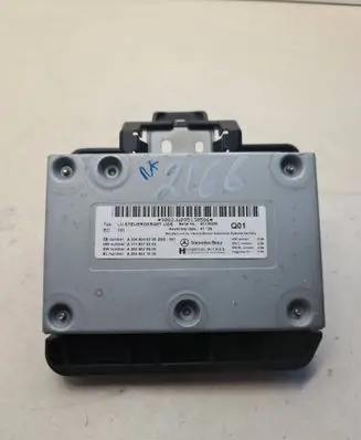 Mercedes-Benz E W212 Head unit multimedia control A2049000300 A2049020900 A1718270345