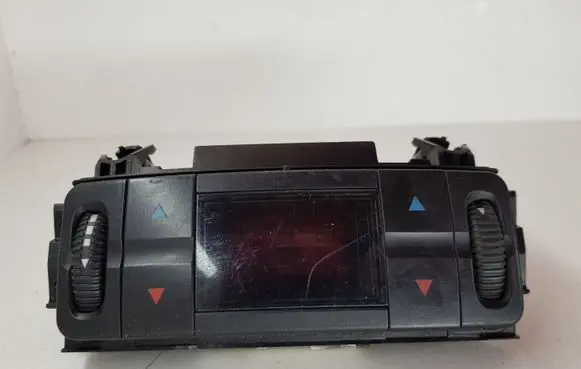 Mercedes-Benz E W211 Climate control unit 2118300285