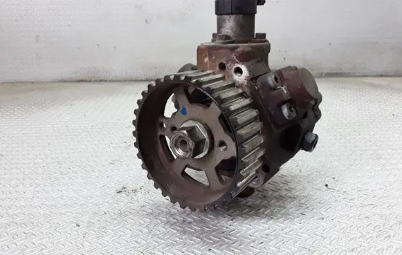 Peugeot 207 Fuel injection high pressure pump 0445010102 9654794380A