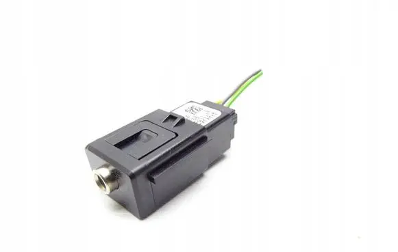 Skoda Octavia Mk3 (5E) AUX in-socket connector 5Q0035724