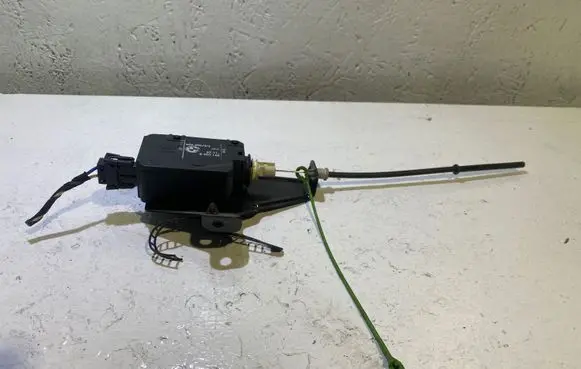 BMW 5 E39 Central locking motor 8352168 40620433 6711