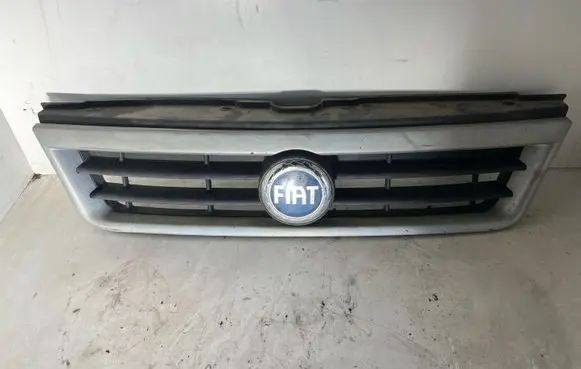 Fiat Ducato Front bumper upper radiator grill LS132915801 ST3157