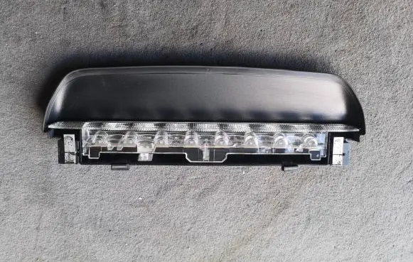BMW 4 F32 F33 Third/center stoplight 90025667 90025672