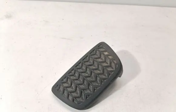 Lexus ES 250 - 300 - 330 Brake pedal