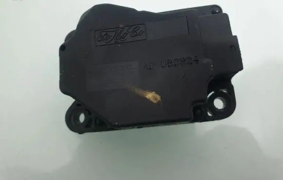 Volvo C30 Air flap motor/actuator 4N5H19E616