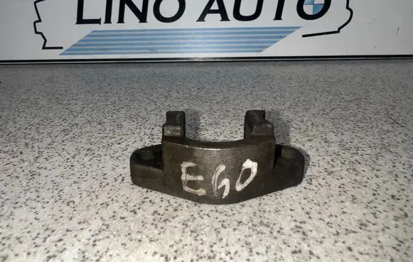BMW 5 E60 E61 Fuel Injector clamp holder 13537787215
