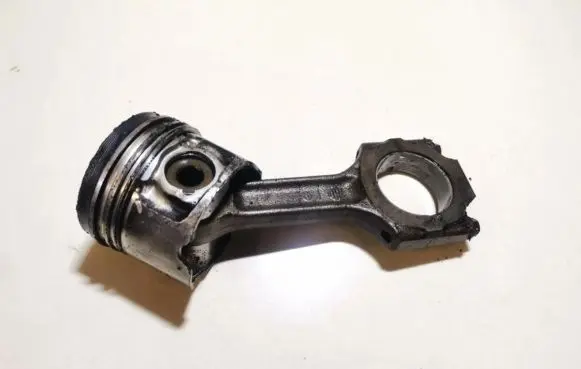 Audi A4 S4 B5 8D Piston with connecting rod