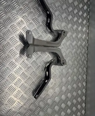 Maserati Ghibli Engine bonnet/hood hinges