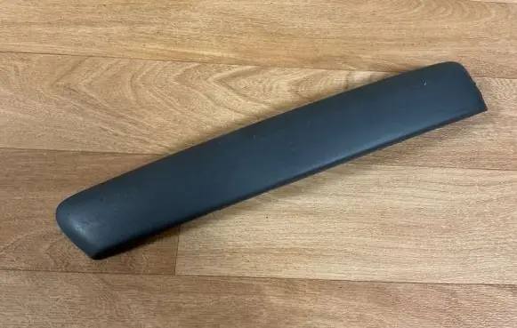 Ford Focus Front bumper splitter molding 4M5117E909AF