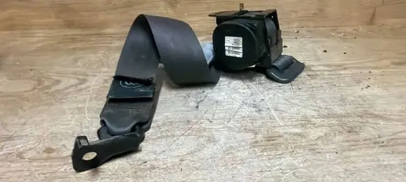 Volvo S60 Rear seatbelt 39969917