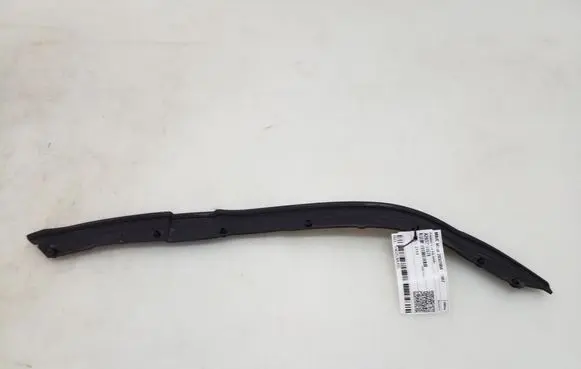 Mercedes-Benz C W203 Other front door trim element A2037201578