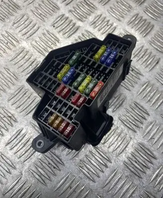 Audi A3 S3 A3 Sportback 8P Fuse module QE002 040507