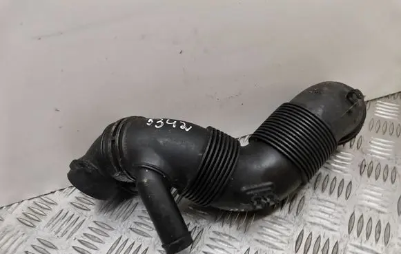 Audi A3 S3 8P Air intake duct part 3C0129654M