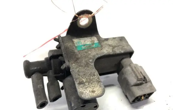 Honda CR-V Fuel pressure regulator 139700-08700