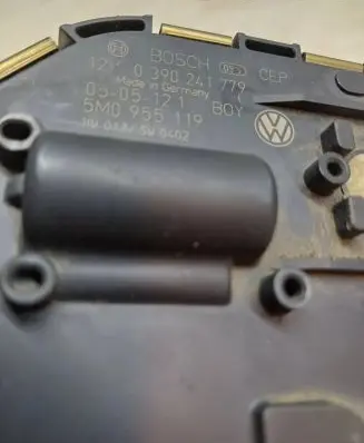 Volkswagen Golf Plus Wiper motor 5M0955119 0390241779