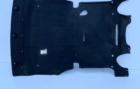 Porsche Macan (95B) Engine splash shield/under tray 95B863821