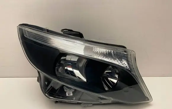 Mercedes-Benz V Class W447 Headlight/headlamp A4479067800 1EL01128418