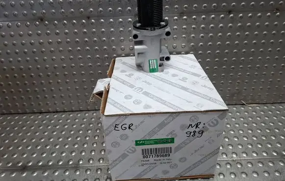 Opel Astra H EGR valve S26337999 55205455