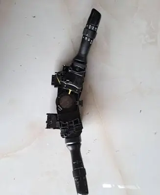 Toyota Avensis T270 Wiper control stalk 05190 17F373