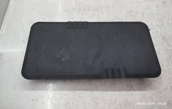 Mercedes-Benz GL X166 Fuse box cover A1665450203
