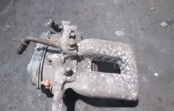 Opel Astra K Rear brake caliper 