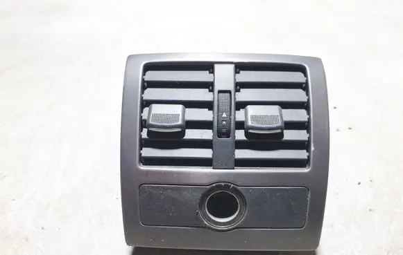 Audi A6 S6 C5 4B Rear air vent grill 4B0819203 4B0815743
