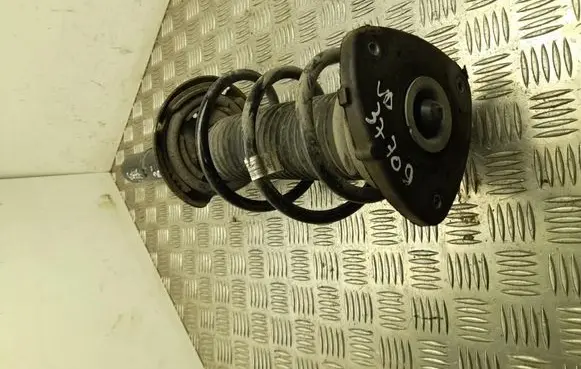 Volvo XC40 Front shock absorber with coil spring 32246640