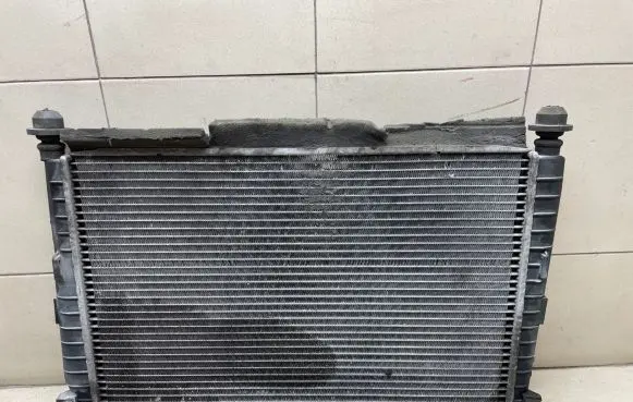 Ford Mondeo Mk III Coolant radiator 1S7H8C342AH