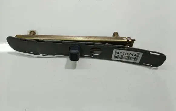Renault Thalia I Seat belt adjustment rail 
