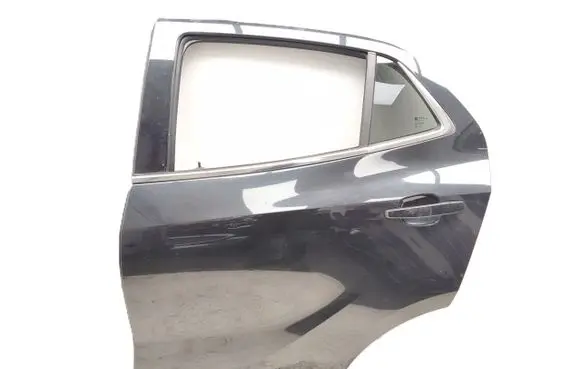 Opel Mokka X Rear door