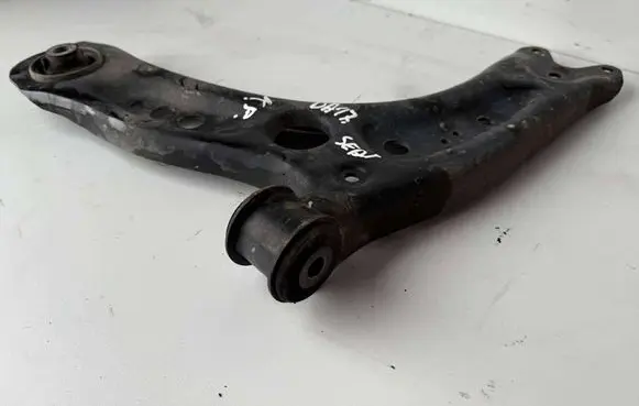 Front lower control arm/wishbone