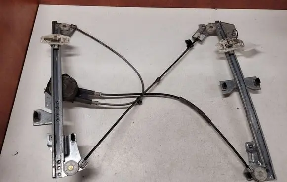 Peugeot Partner Front door manual window regulator