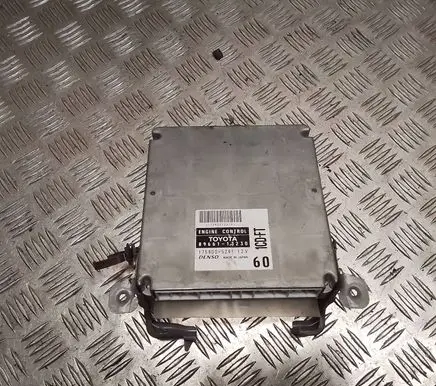 Toyota Corolla E120 E130 Engine control unit/module 8966113230