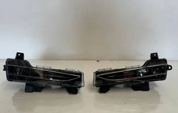 Tesla Model 3 Front fog light 1077395 1077396 000969401