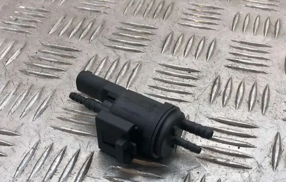 Mercedes-Benz S W221 Turbo solenoid valve 0025401497