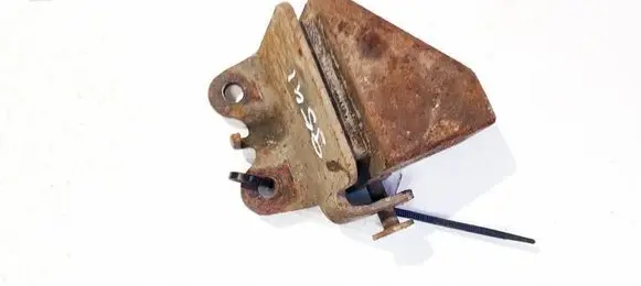 Toyota Avensis T270 Engine mount bracket 