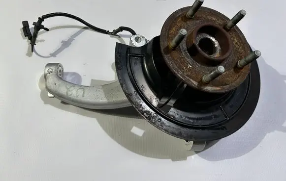 Dodge RAM Front wheel hub spindle knuckle 68044703