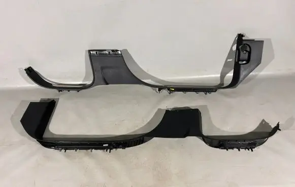 Volkswagen Touareg II sill trim set (inner) 7P0853369K 7P0863483H 7P0863484H