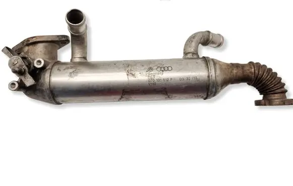 Volkswagen Touareg I EGR valve cooler 070131512F 033213