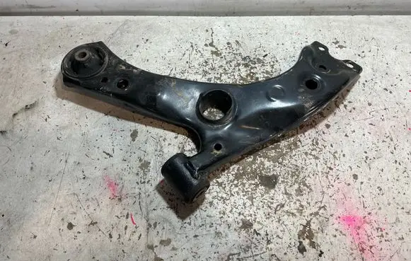 Toyota C-HR I Front lower control arm/wishbone