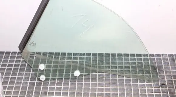 Mercedes-Benz CLK A209 C209 Rear side window