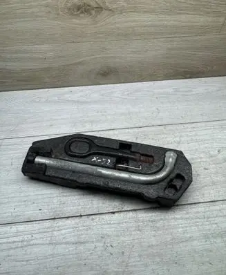 Volkswagen Caddy Tool set 2K0012113C